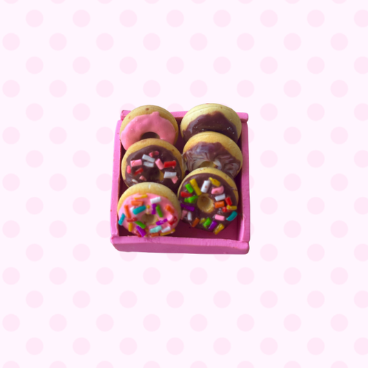 Donut box magnet