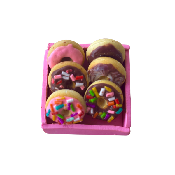 Donut box magnet